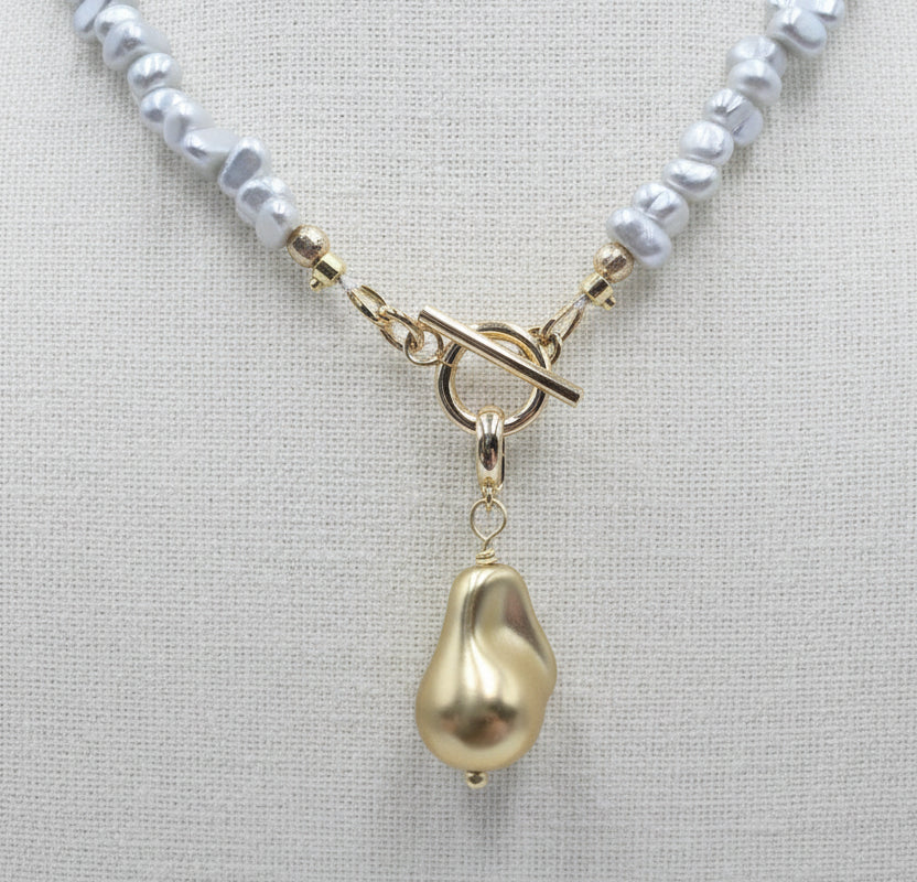 Golden Silver Glow Pearl Necklace