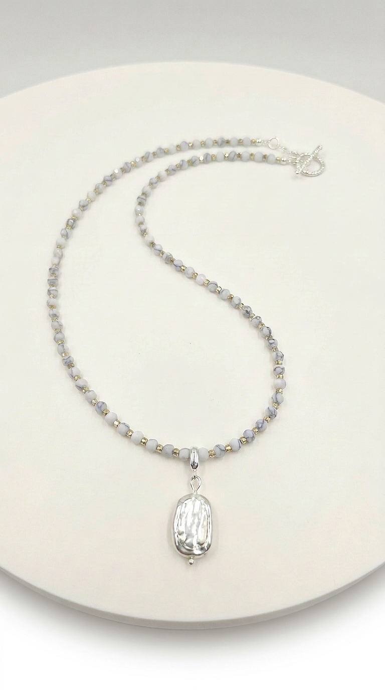 Howlite Pearl Necklace