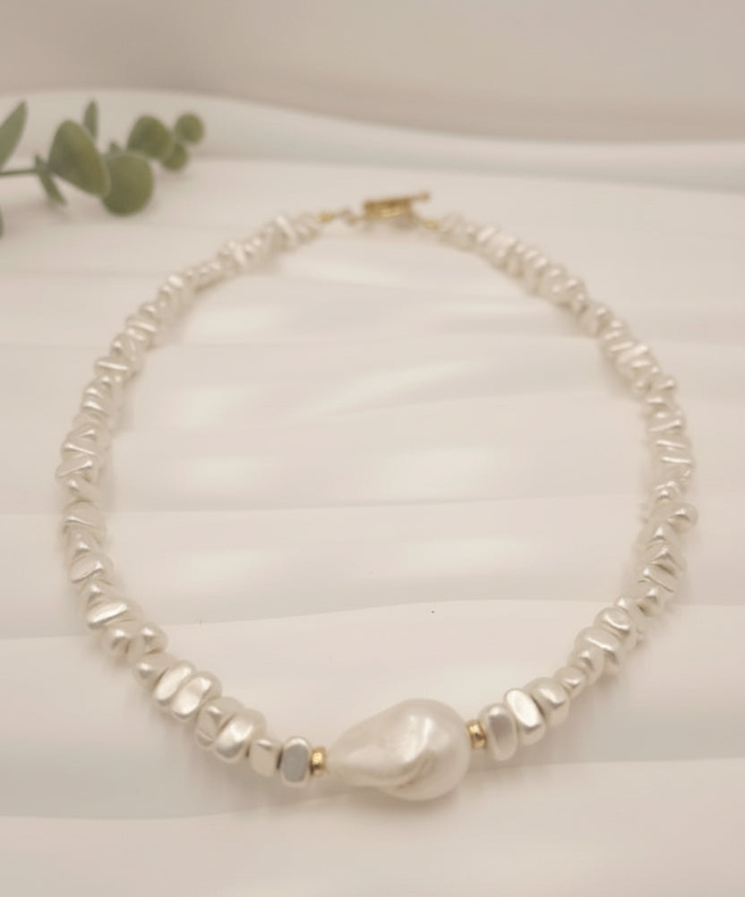 Bella Baroque Pearl Necklace